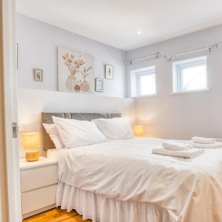 Suite 3 - 1 Bed Apartment King Size Bed Lincoln Esterno foto
