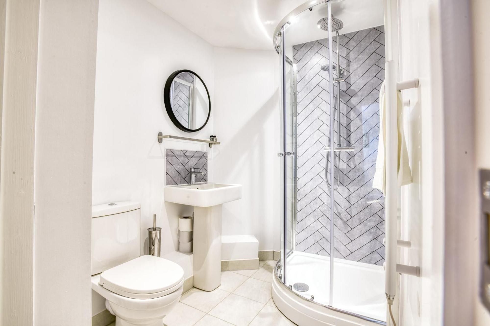 Suite 3 - 1 Bed Apartment King Size Bed Lincoln Esterno foto