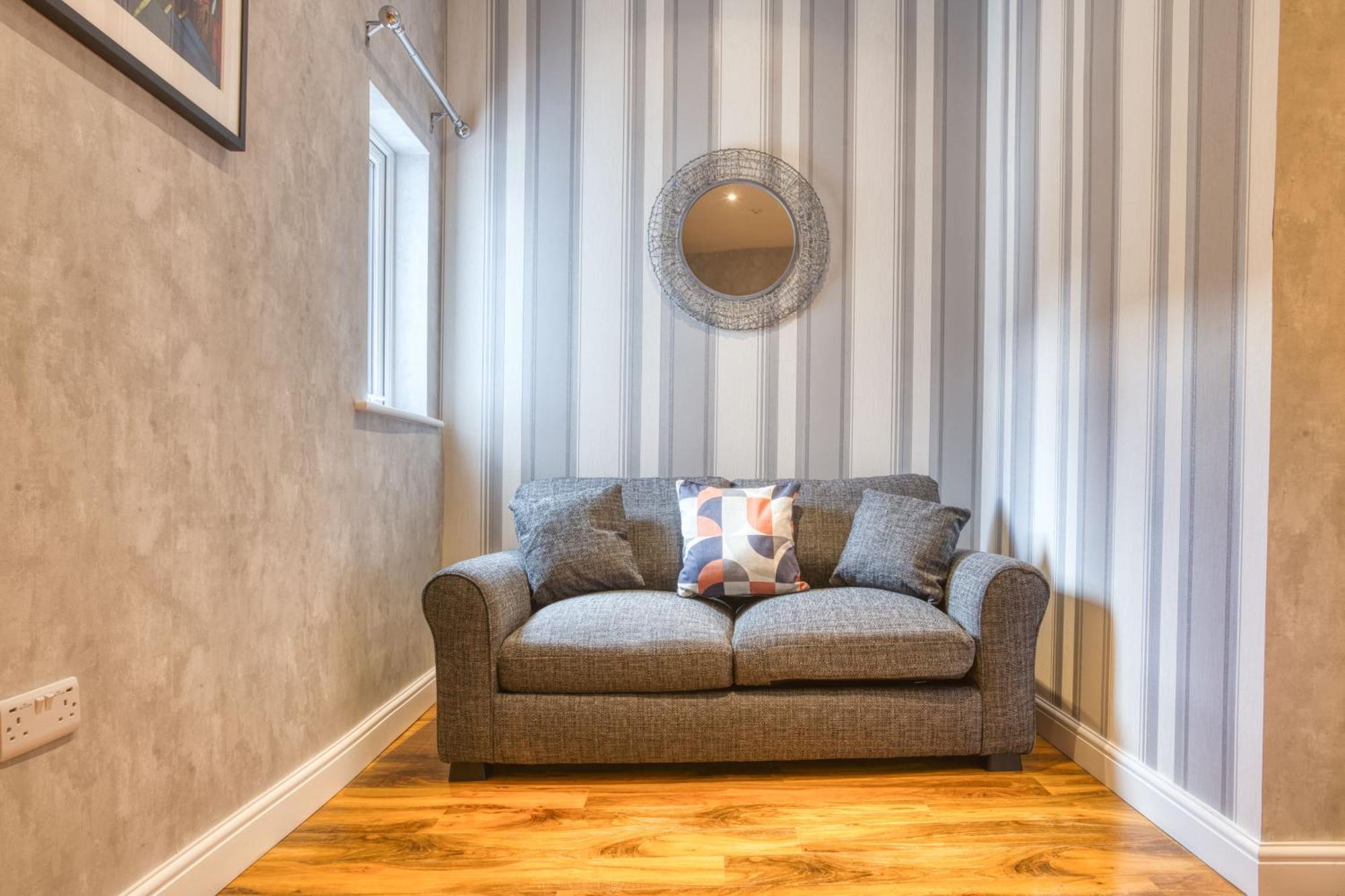 Suite 3 - 1 Bed Apartment King Size Bed Lincoln Esterno foto